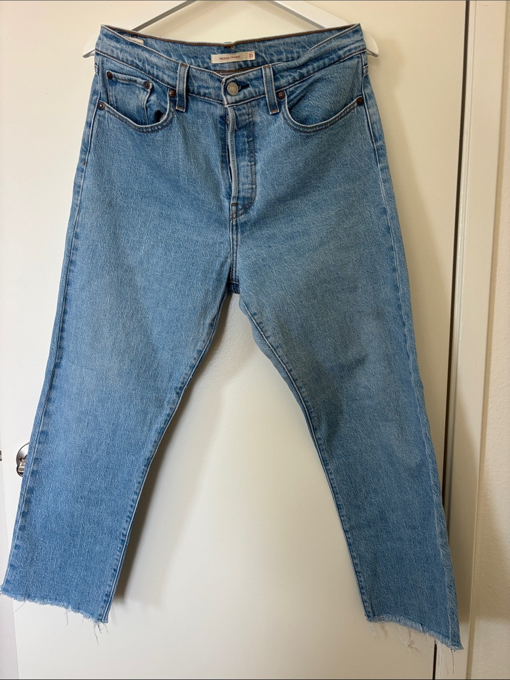Levi’s Light Wash Wedgie Straight Leg Jeans Size 31